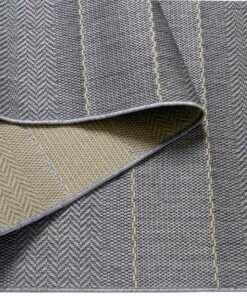 Binnen & Buiten vloerkleed Sunshine - grijs - close up vouw, thumbnail Binnen & Buiten vloerkleed Sunshine - grijs - close up vouw, thumbnail