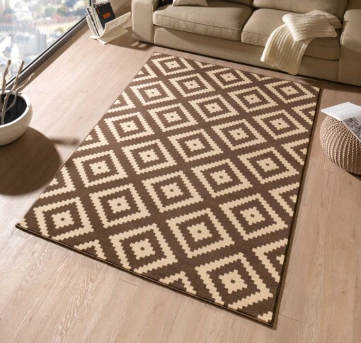 Modern vloerkleed ruiten Diamond - donkerbruin/beige - sfeer