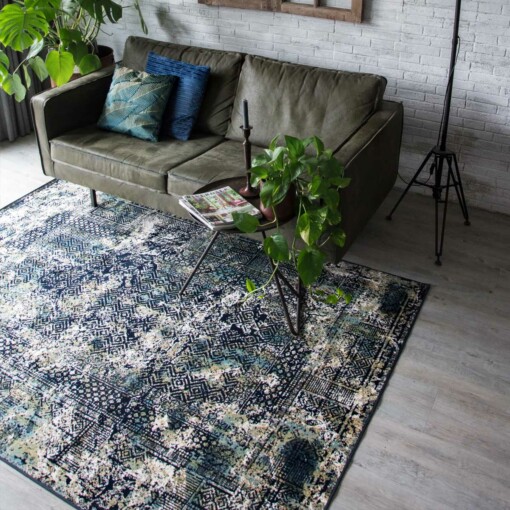 Vintage vloerkleed Feather - Joy de Vivre - blauw - sfeer