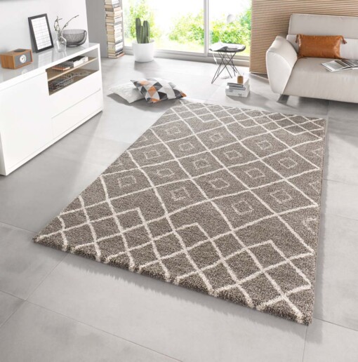Hoogpolig modern vloerkleed Maison - taupe/crème - sfeer