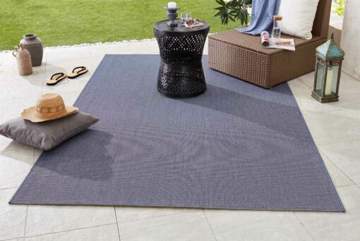 Binnen & buiten vloerkleed effen Match - blauw - sfeer