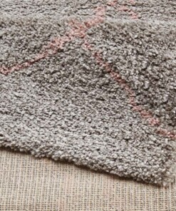 Hoogpolig vloerkleed geruit Allure - grijs/roze - close up, thumbnail