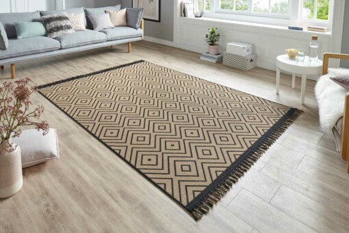 Scandinavisch vloerkleed Fjord - beige/zwart - sfeer