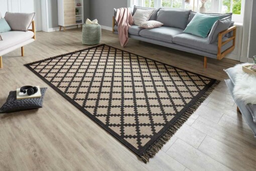 Scandinavisch vloerkleed Visby - beige/zwart - sfeer