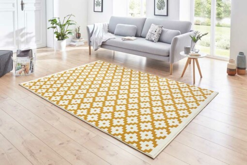Modern vloerkleed ruiten Lattice - goud/crème - sfeer