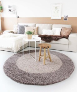 Hoogpolig vloerkleed shaggy Trend lijstmotief rond - taupe - sfeer, thumbnail Hoogpolig vloerkleed shaggy Trend lijstmotief rond - taupe - sfeer, thumbnail