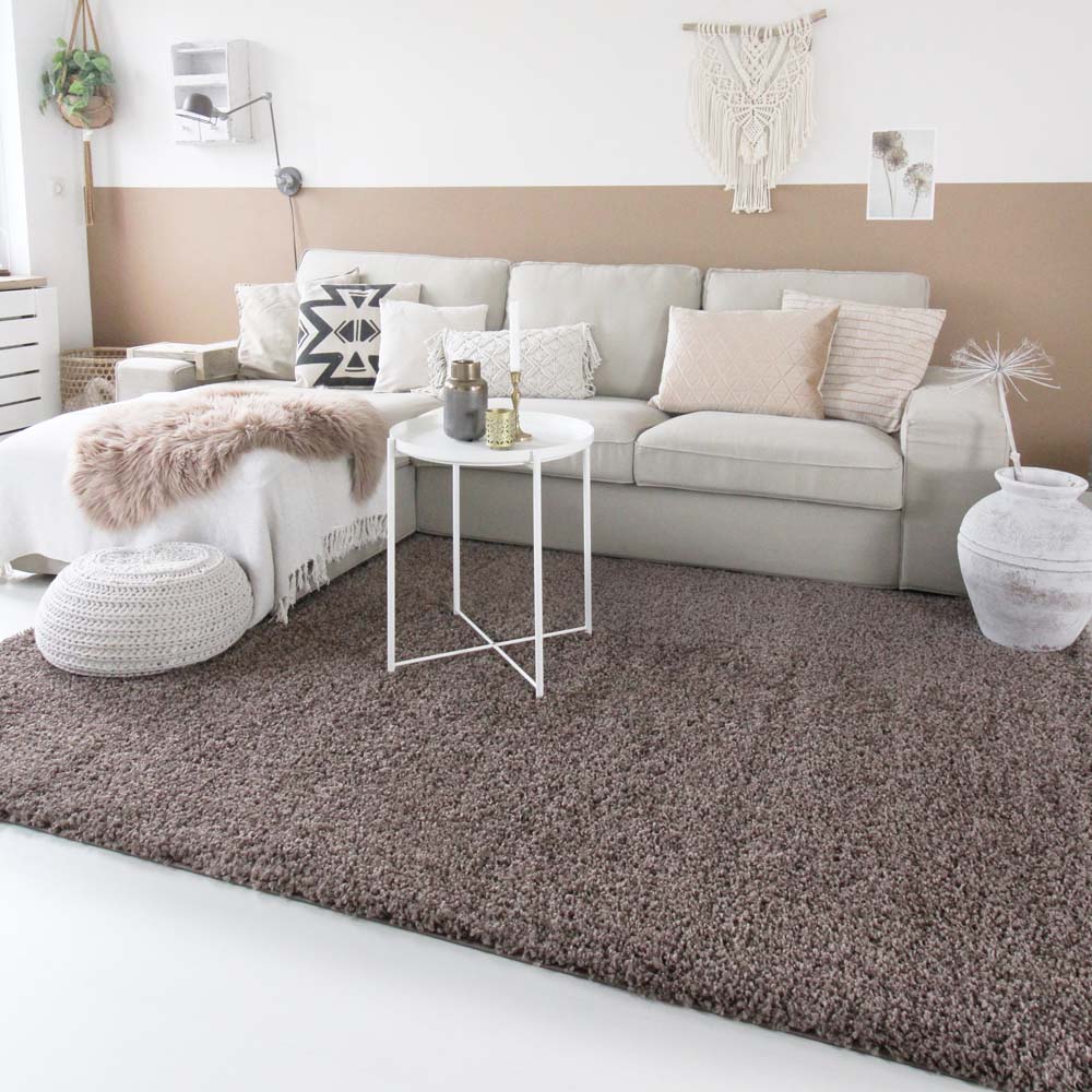 Hoogpolig vloerkleed effen taupe | Tapeso