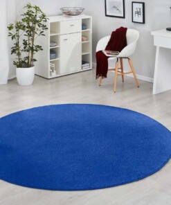 Modern effen vloerkleed rond Fancy - blauw - sfeer