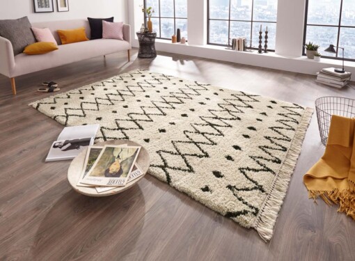 Hoogpolig vloerkleed Calla - crème/bruin - sfeer