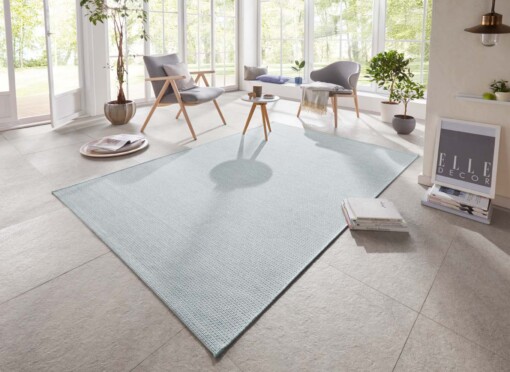 Binnen & buiten vloerkleed Millau Elle Decoration - blauw/crème - sfeer