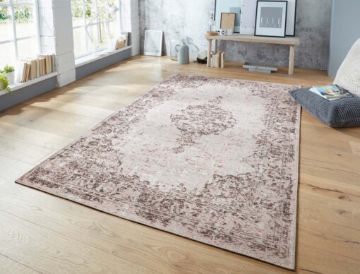 Vlakweef vloerkleed Vertou Elle Decoration - lichtroze/zwart - sfeer