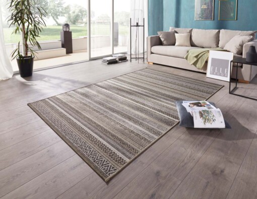 Binnen & buiten vloerkleed Torcy Elle Decoration - taupe/bruin - sfeer
