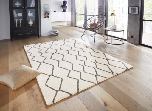 Design vloerkleed Vienne Elle Decoration - crème/grijs - sfeer