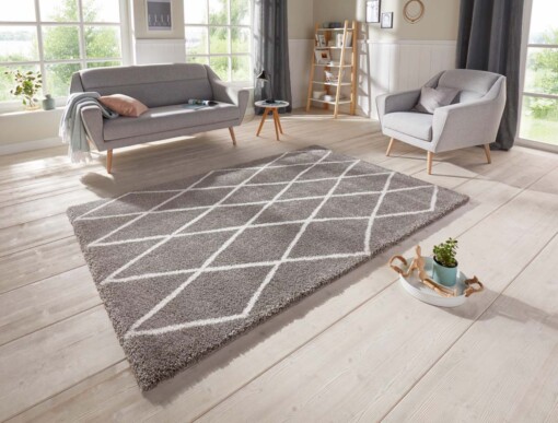 Scandinavisch vloerkleed Elle Decoration Abbe - grijs/crème - sfeer