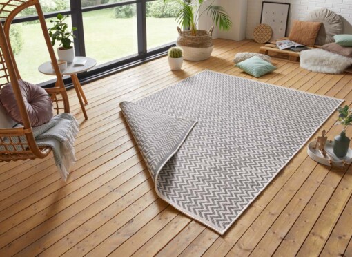 Buitenkleed zigzag Ivy - grijs/crème - sfeer