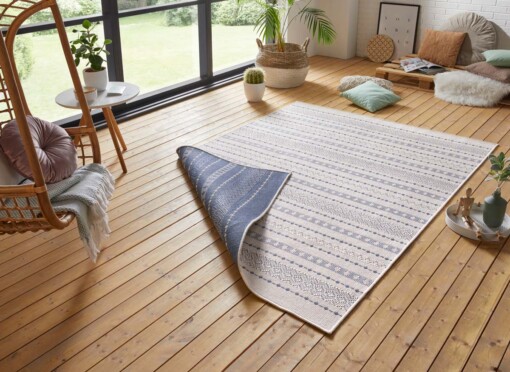 Design binnen & buiten vloerkleed Lily - blauw/crème - sfeer