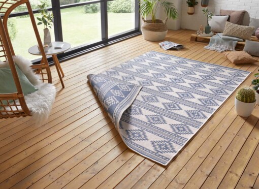 Design binnen & buiten vloerkleed Maple - blauw/crème - sfeer