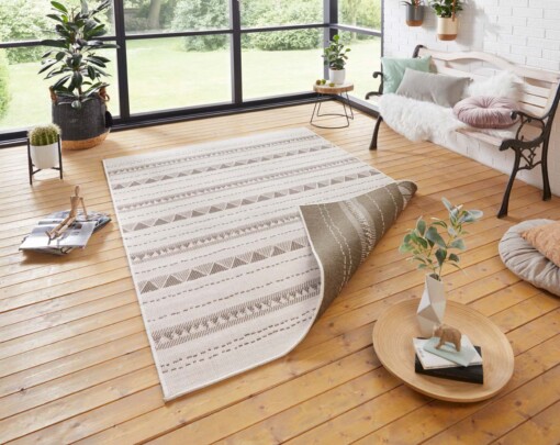 Binnen & buiten vloerkleed Bahama's - bruin/creme - sfeer