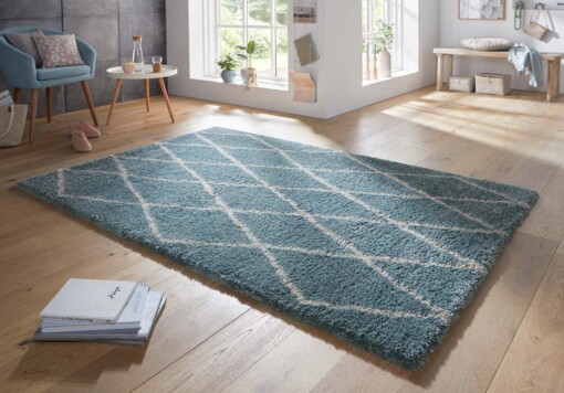 Hoogpolig vloerkleed Truth - blauw/crème - sfeer