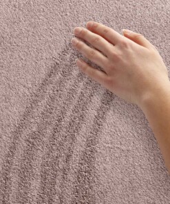 Modern fluweel effen vloerkleed Gloss - roze - close up, thumbnail