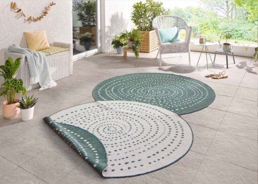 Binnen & buiten vloerkleed rond Bali - groen/crème - sfeer