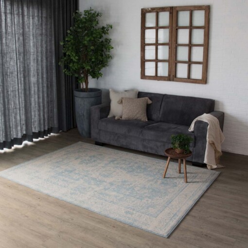 Vintage Vloerkleed Orbis - Joy de Vivre - lichtblauw/crème - sfeer