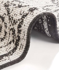 Vintage buitenvloerkleed Cebu - zwart/crème - close up, thumbnail Vintage buitenvloerkleed Cebu - zwart/crème - close up, thumbnail