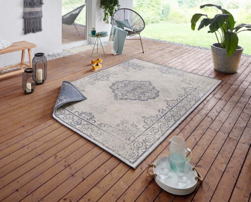 Vintage buitenvloerkleed Cebu - blauw/crème - sfeer