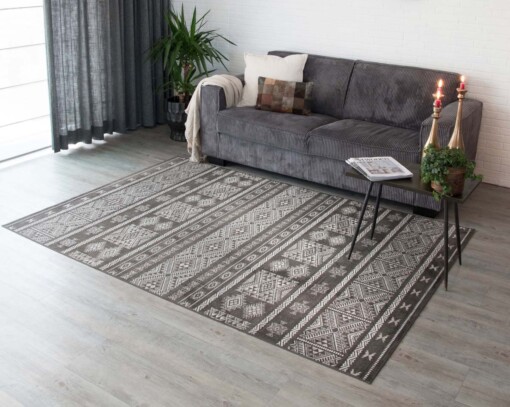 Kelim vloerkleed Joy de Vivre - Feather Tribe No.9 - sfeer