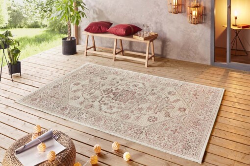 Binnen & buiten vloerkleed vintage Navarino - crème/roze - sfeer