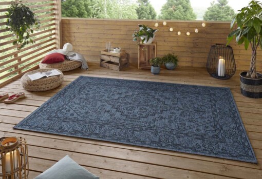 Binnen & buiten vloerkleed vintage Tyros - azuur/antraciet - sfeer