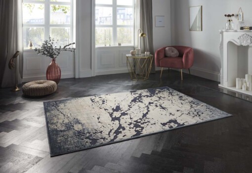 Design vloerkleed 3D Arroux Elle Decoration - donkerblauw - sfeer