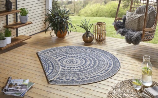 Rond buiten vloerkleed omkeerbaar Coron - blauw/crème - sfeer