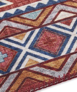 Kelim vloerkleed Anatolian Elle Decoration - wijnrood - close up, thumbnail Kelim vloerkleed Anatolian Elle Decoration - wijnrood - close up, thumbnail