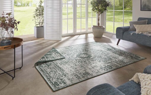 Binnen & buiten vloerkleed Danao - groen/crème - sfeer