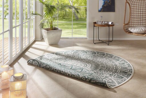 Rond binnen & buiten vloerkleed Lilja - groen/crème - sfeer