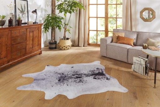 Dierenhuid vloerkleed Optik Earl - crème/grijs - sfeer
