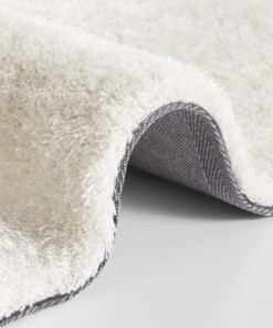 Handgetuft hoogpolig vloerkleed Supersoft - crème - close up, thumbnail Handgetuft hoogpolig vloerkleed Supersoft - crème - close up, thumbnail