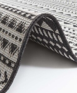 Binnen & buiten vloerkleed Pytha - zwart - close up, thumbnail Binnen & buiten vloerkleed Pytha - zwart - close up, thumbnail