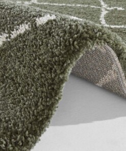 Hoogpolig vloerkleed geruit Allure - olijfgroen/crème - close up, thumbnail