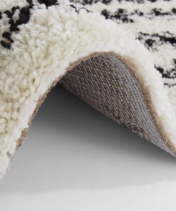 Hoogpolig vloerkleed zig-zag Moss - crème - close up, thumbnail