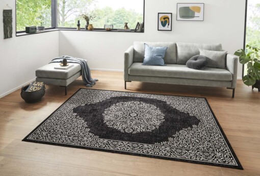 Oosters vloerkleed Floral Orient - zwart/ grijs - sfeer