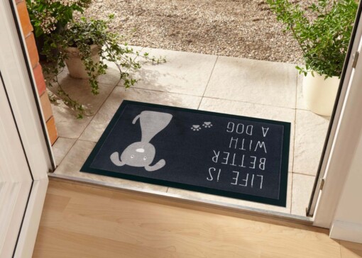 Deurmat "life is better with a dog" - antraciet/grijs - sfeer