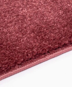 Effen vloerkleed velours Gala - rood - close up zijkant, thumbnail Effen vloerkleed velours Gala - rood - close up zijkant, thumbnail