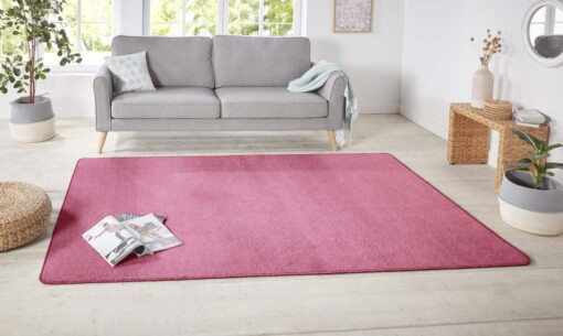 Effen vloerkleed Nasty - lichtroze - sfeer