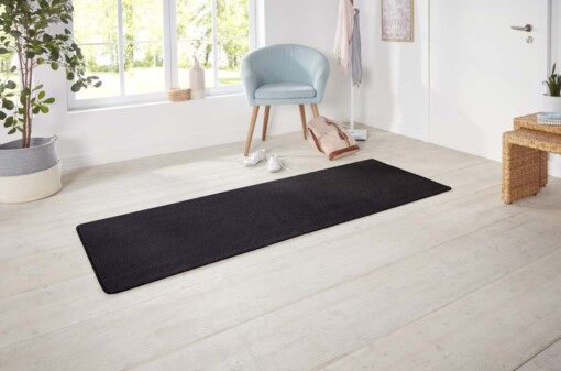 Moderne effen loper Nasty - zwart - sfeer