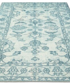 Vintage vloerkleed Vivian - lichtblauw - overzicht schuin, thumbnail