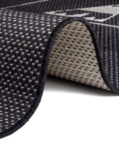 Kinderkamer vloerkleed Hink-Stap-Sprong - zwart/crème - close up, thumbnail Kinderkamer vloerkleed Hink-Stap-Sprong - zwart/crème - close up, thumbnail