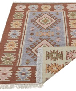 Kelim vloerkleed Yamuna - meerkleurig - overzicht schuin, thumbnail Kelim vloerkleed Yamuna - meerkleurig - overzicht schuin, thumbnail