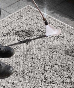 Binnen & buiten vloerkleed vintage Malaga - crème/zwart - close up materiaal, thumbnail Binnen & buiten vloerkleed vintage Malaga - crème/zwart - close up materiaal, thumbnail